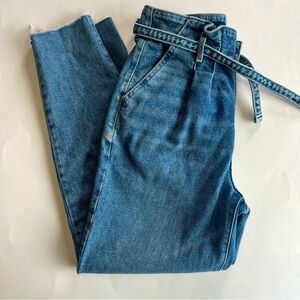 Hollister 7R - Size 28 Ultra High Rise Mom Jeans Paperbag‎ Waist Raw Hem